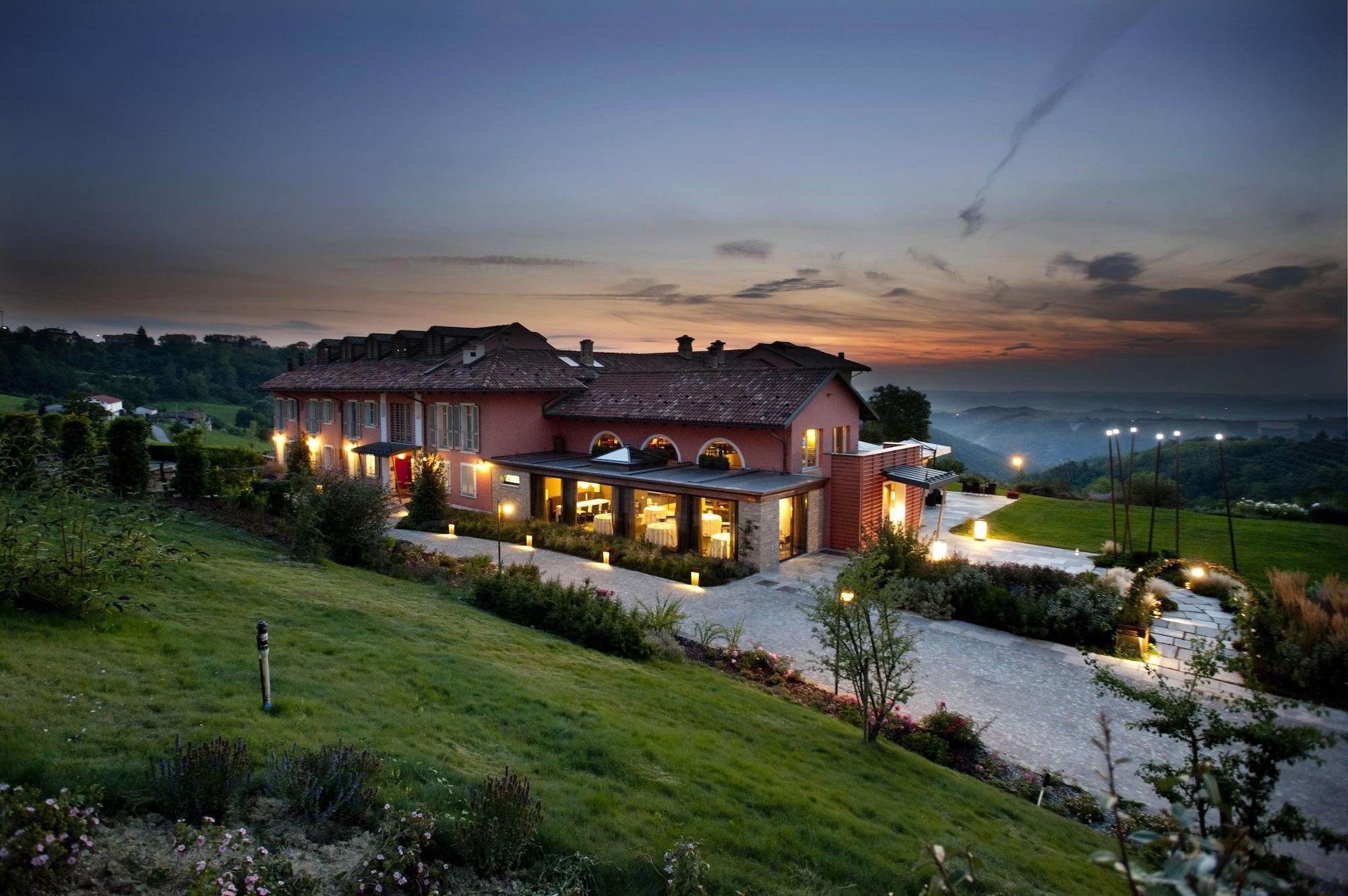 Relais Villa D'Amelia Benevello Esterno foto
