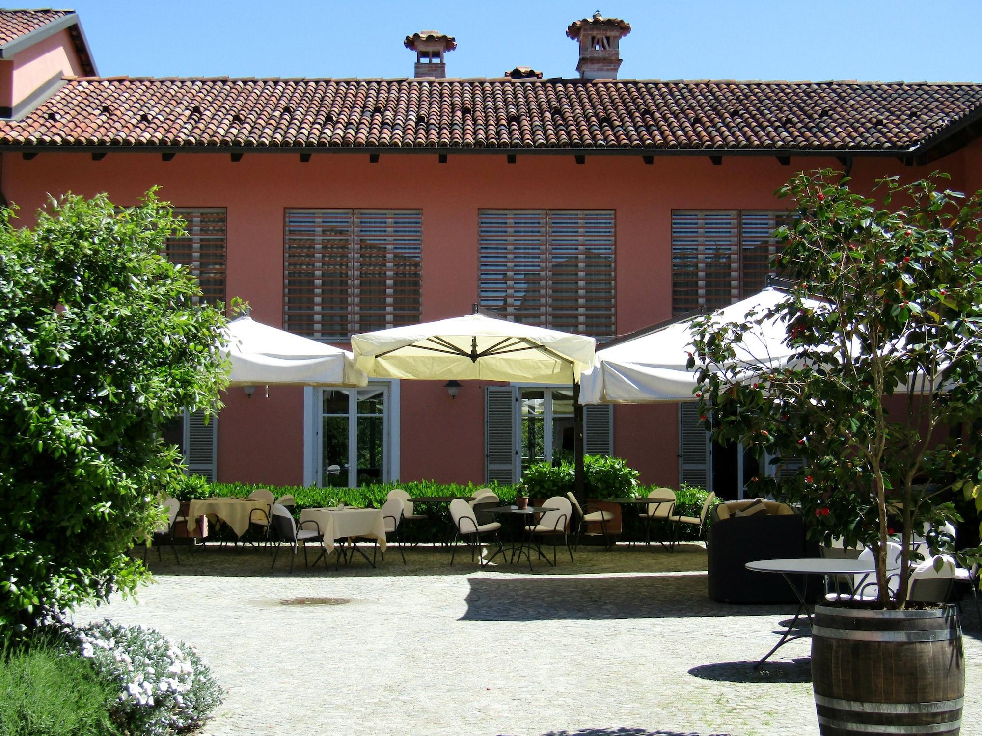 Relais Villa D'Amelia Benevello Esterno foto