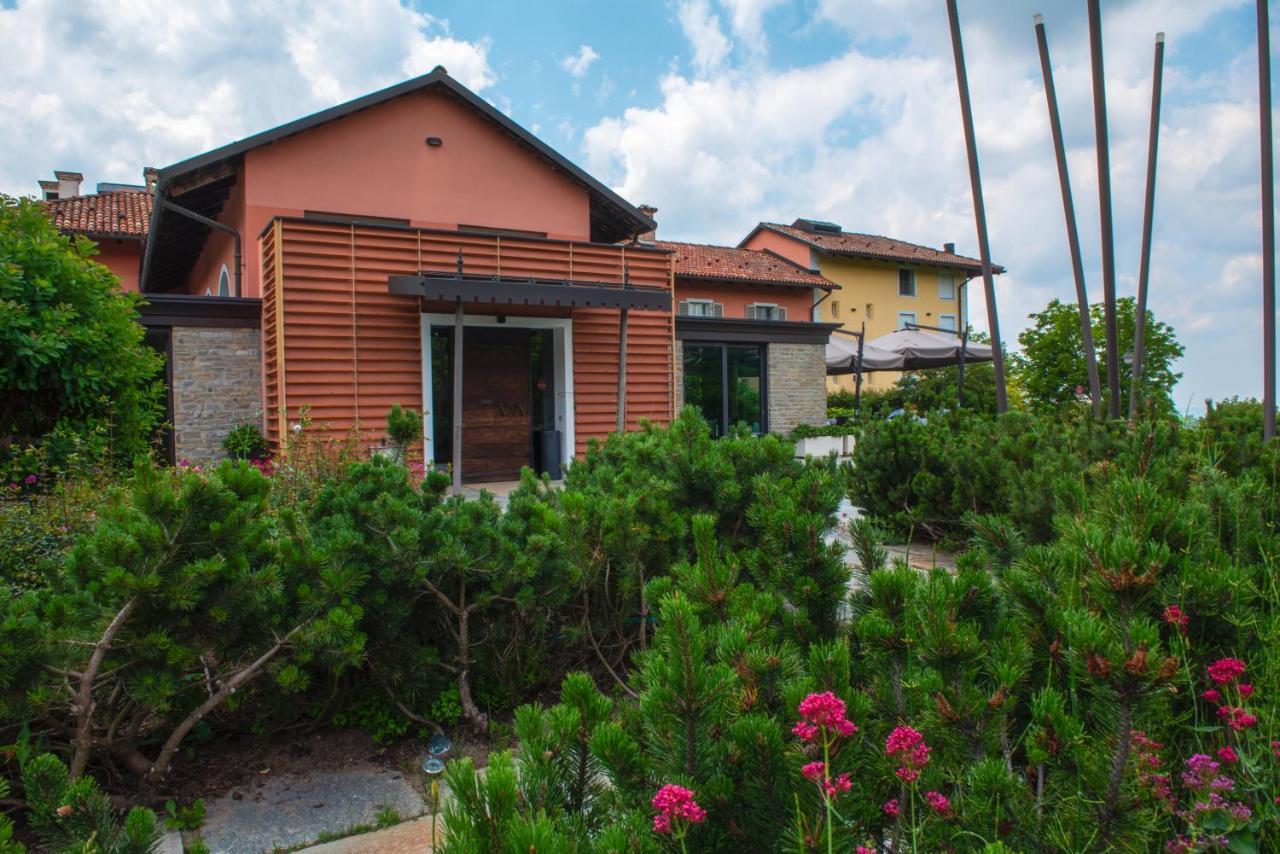Relais Villa D'Amelia Benevello Esterno foto