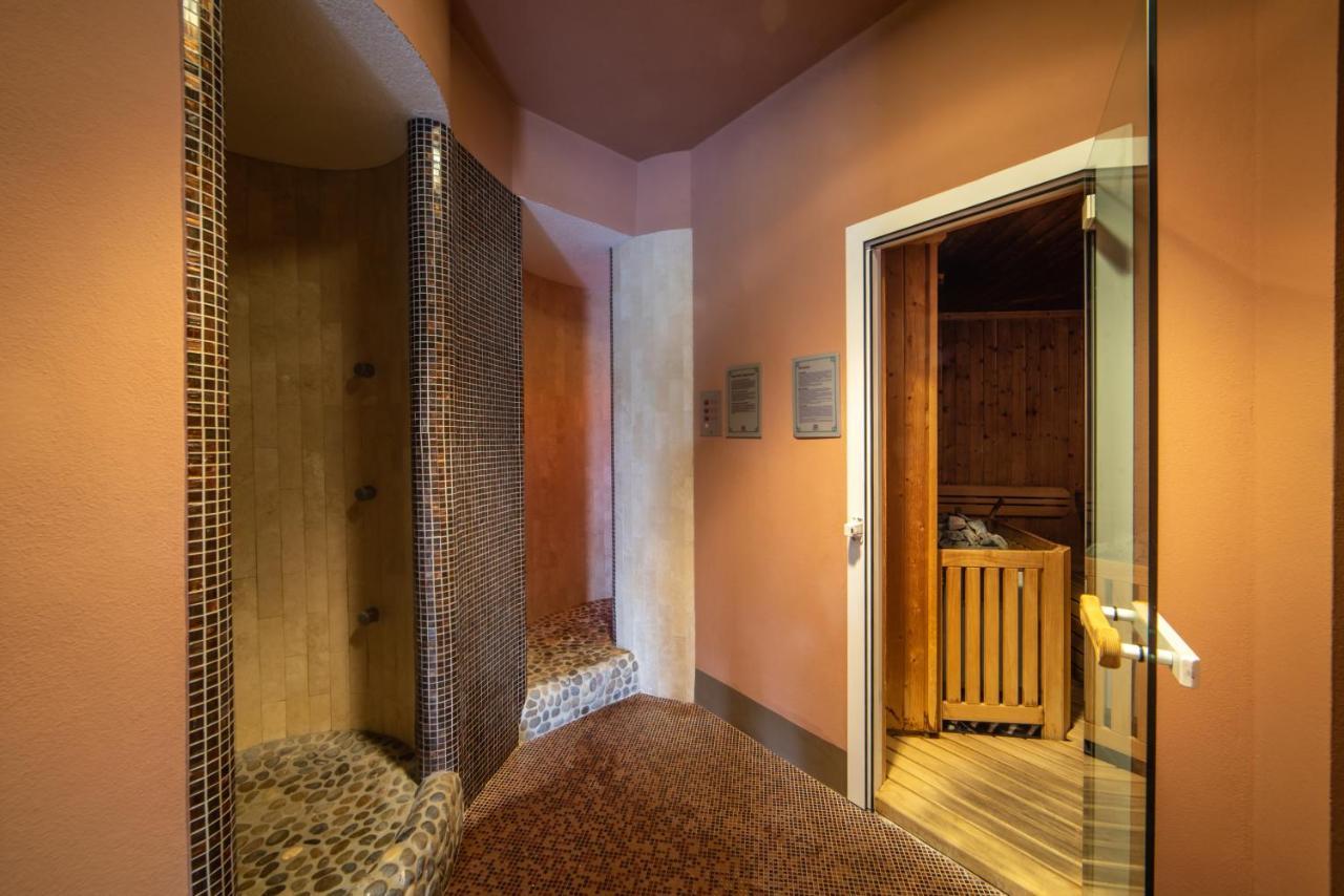 Relais Villa D'Amelia Benevello Esterno foto