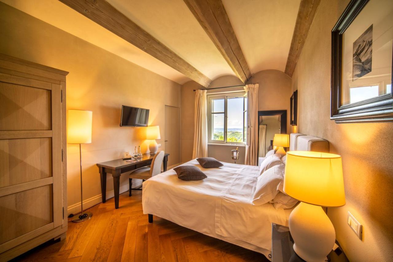 Relais Villa D'Amelia Benevello Esterno foto