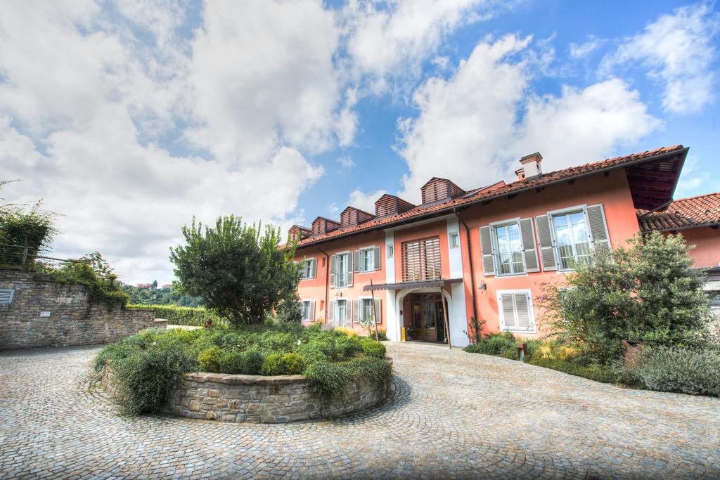 Relais Villa D'Amelia Benevello Esterno foto