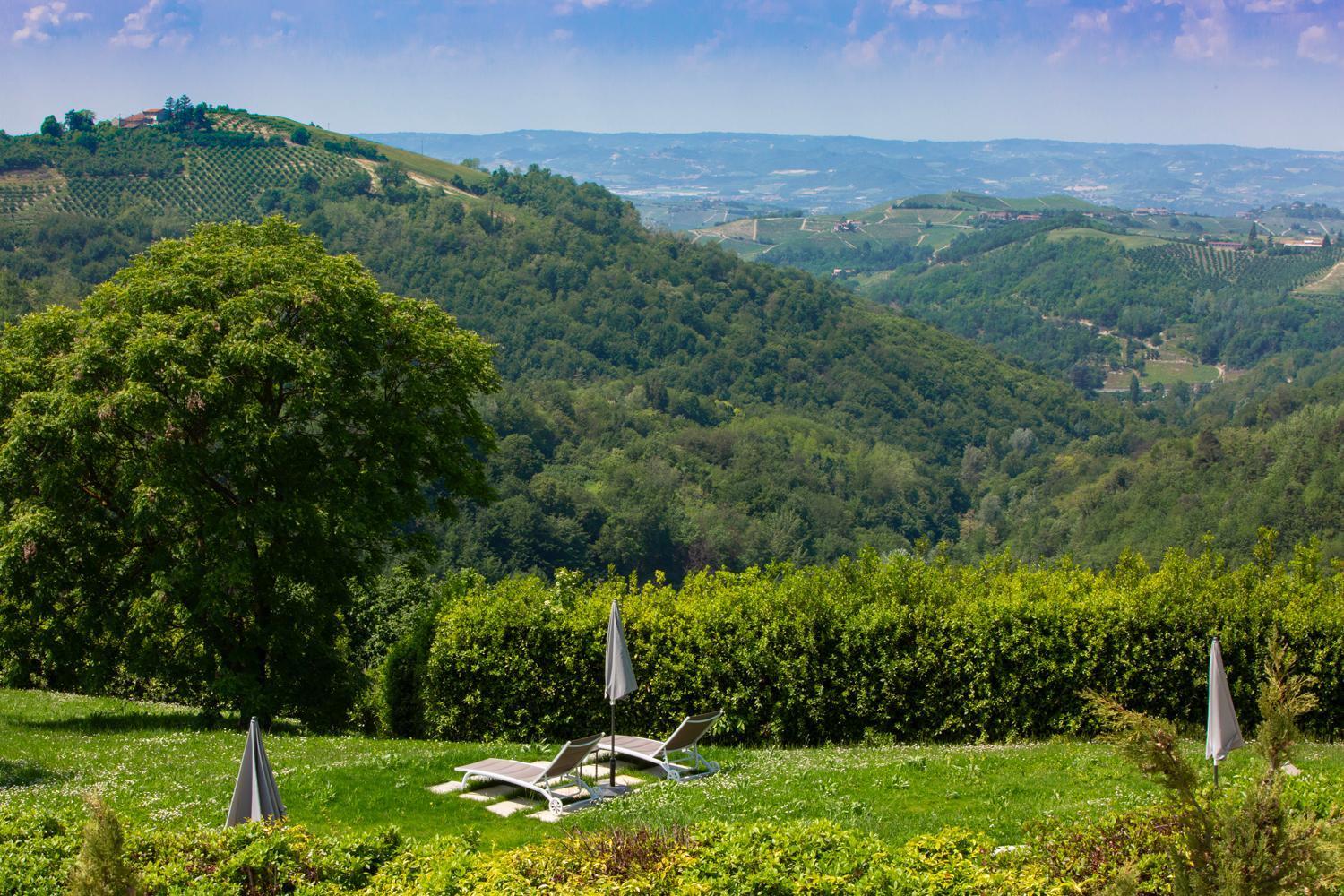 Relais Villa D'Amelia Benevello Esterno foto