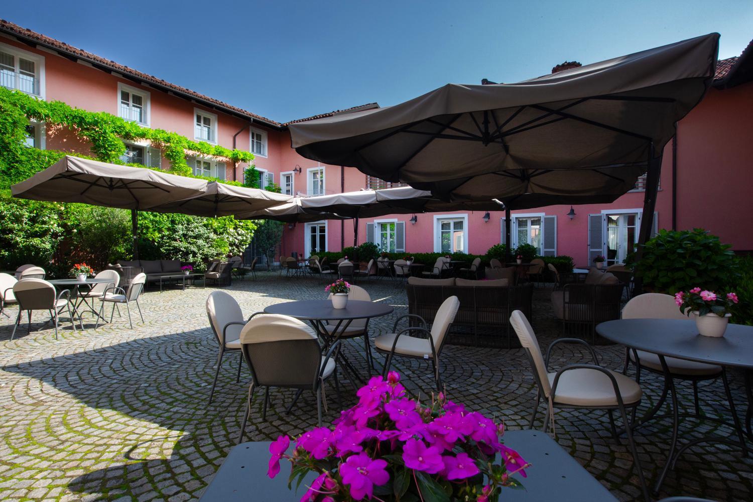 Relais Villa D'Amelia Benevello Esterno foto