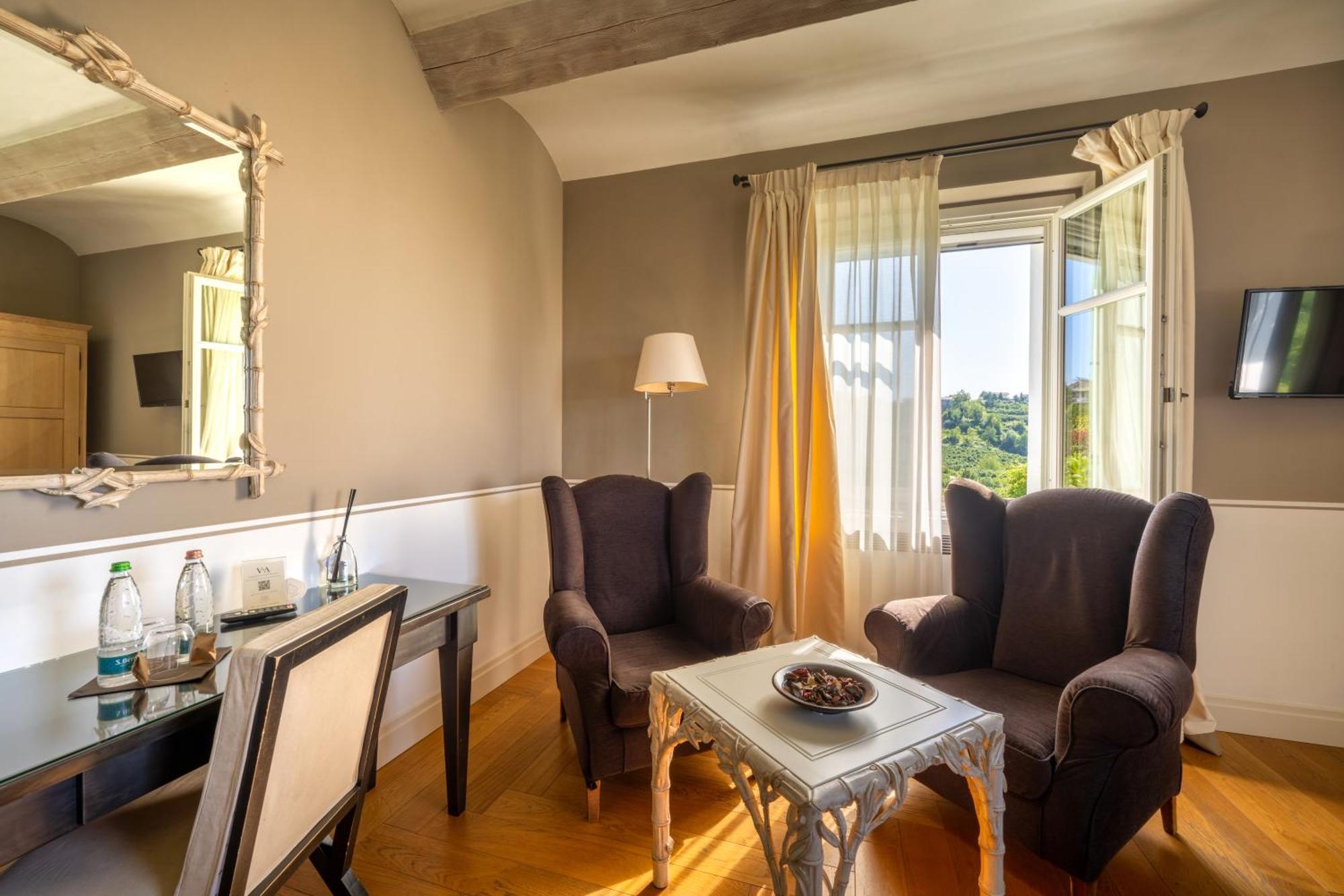 Relais Villa D'Amelia Benevello Esterno foto