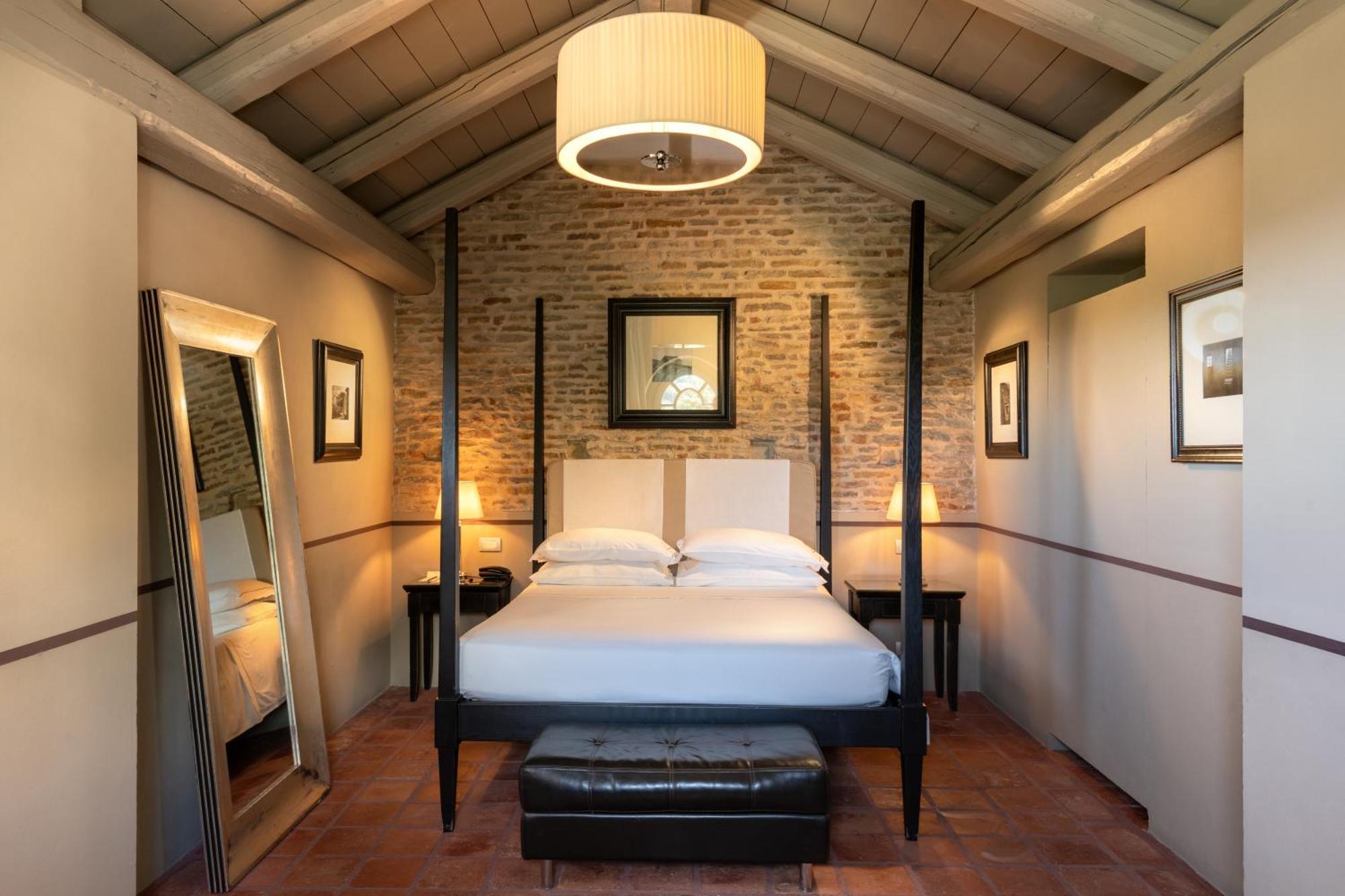Relais Villa D'Amelia Benevello Esterno foto